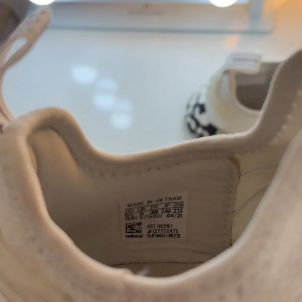 Adidas NMD R1 - Picture 3 of 4